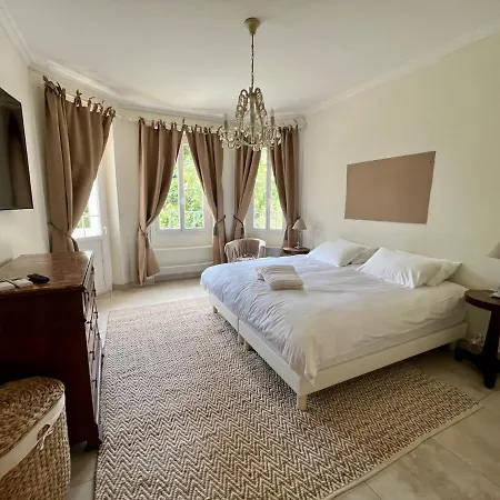 Charming Villa Piscine , Proche Mer Cap D'Antibes ヴィラ *